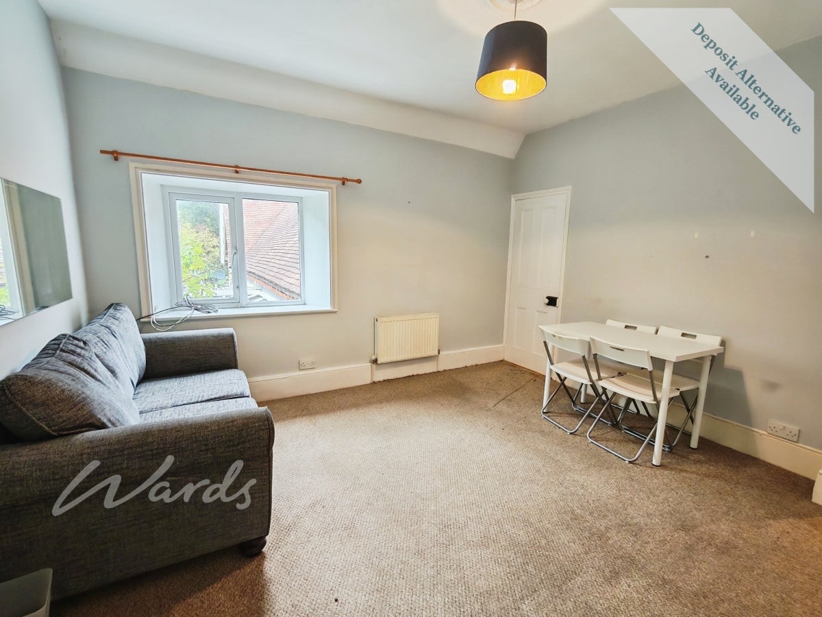 Flat Seabrook Vale in Folkestone and Hythe District