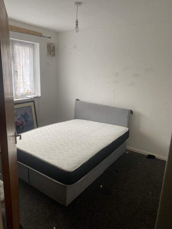 Room Thornhill Gardens in Greater London