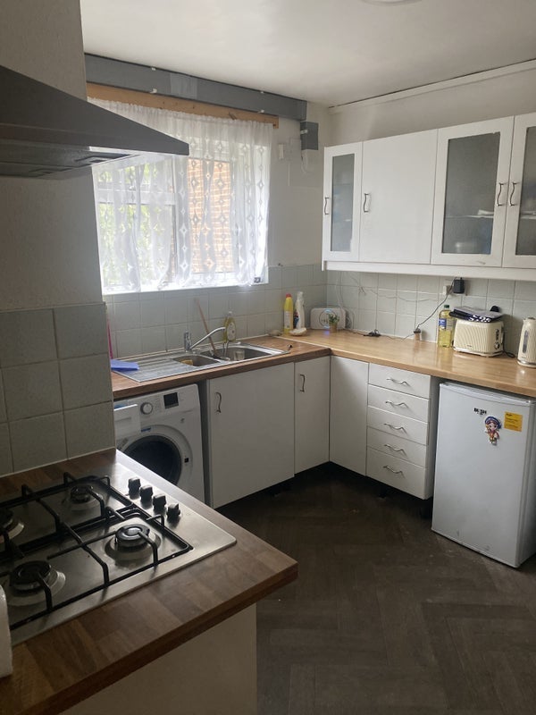 Room Thornhill Gardens in Greater London