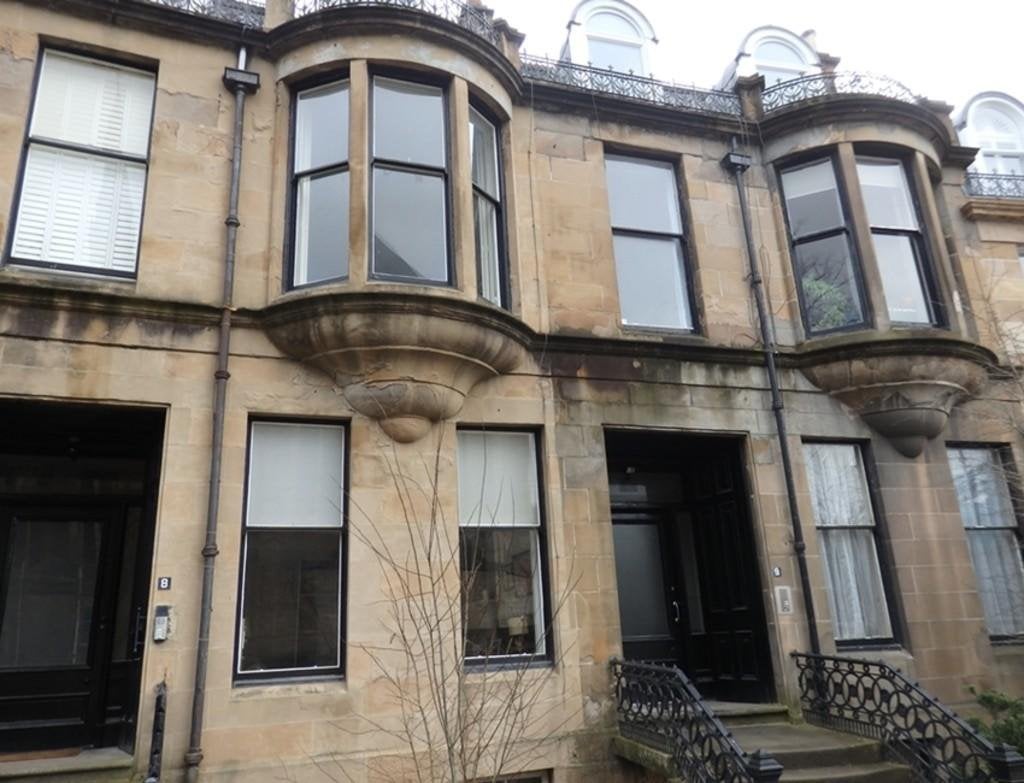 Flat Grosvenor Crescent in Glasgow