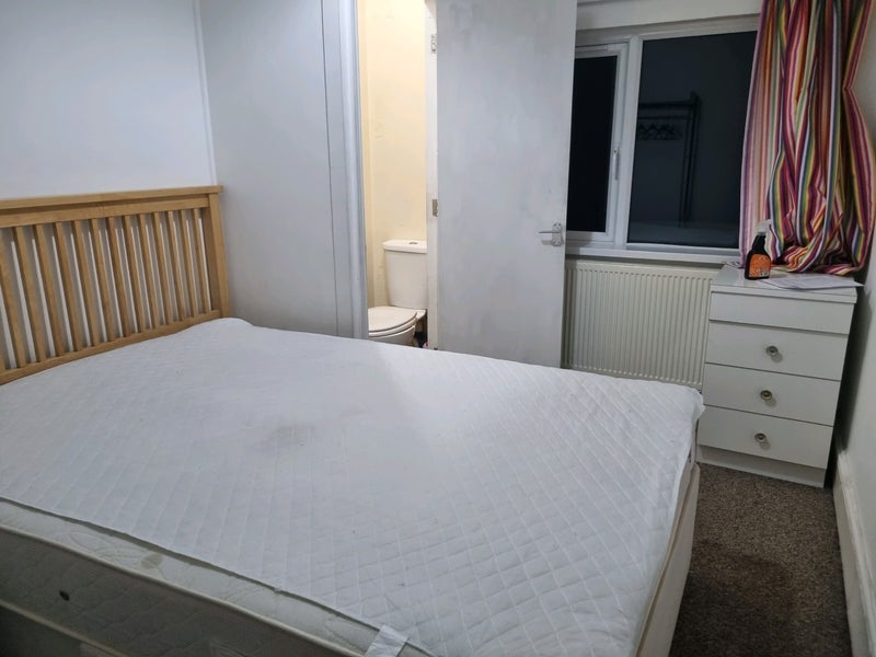 Room Westleigh Road in Bristol
