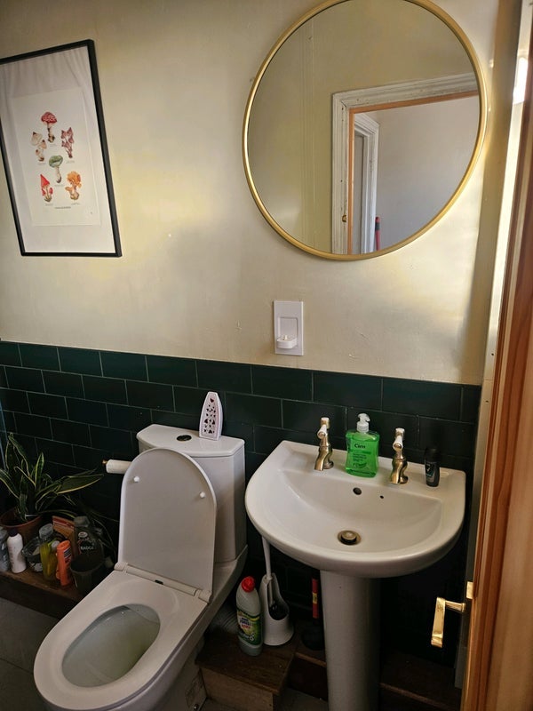 Room Westleigh Road in Bristol