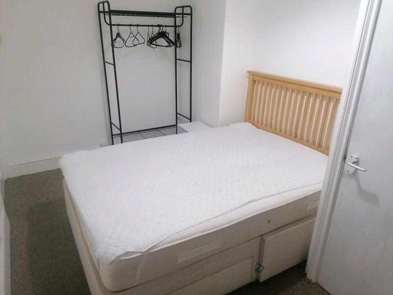 Room Westleigh Road in Bristol