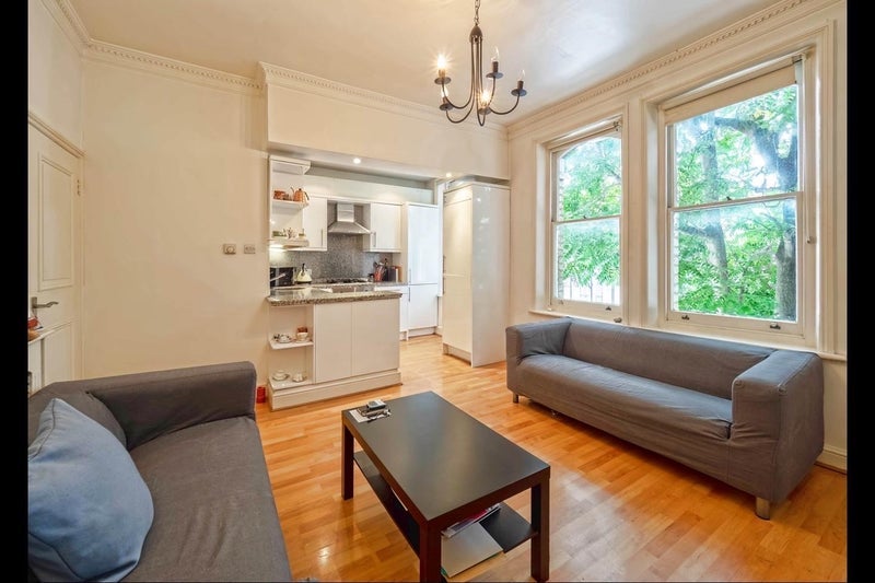 Room Edith Road in Greater London