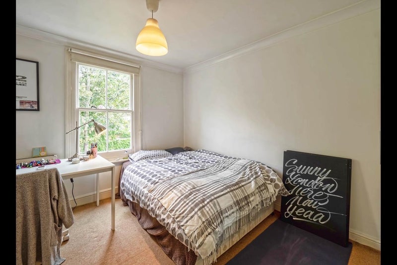 Room Edith Road in Greater London