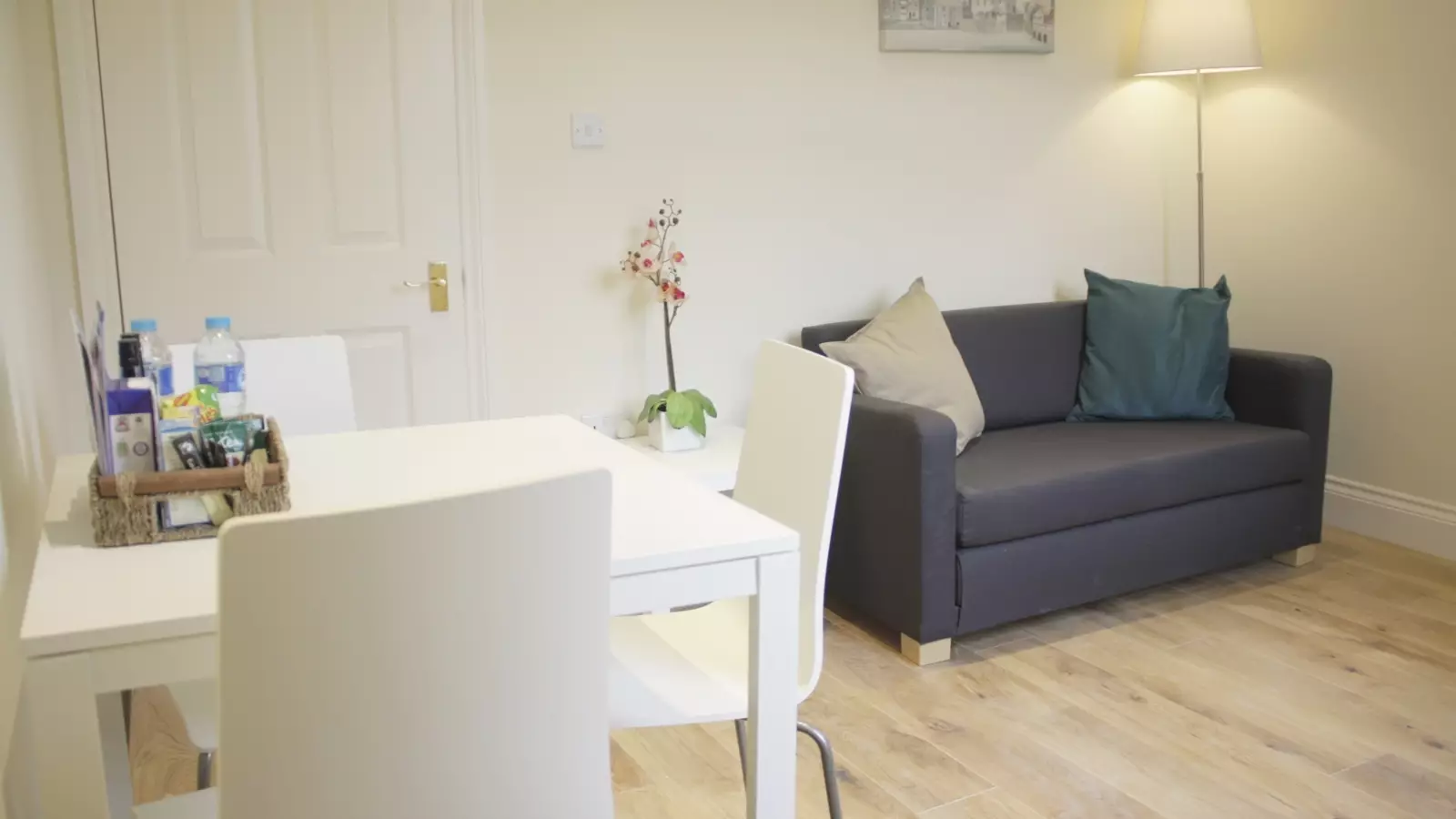 Flat Saint Lawrence Terrace in Greater London