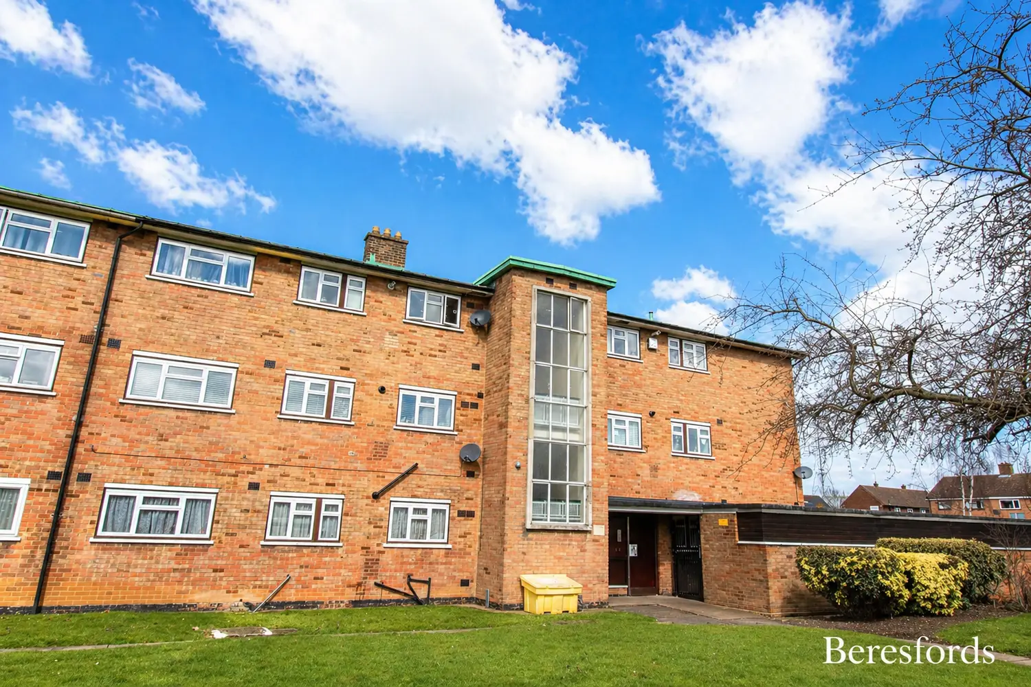 Flat Gadsden Close in Greater London