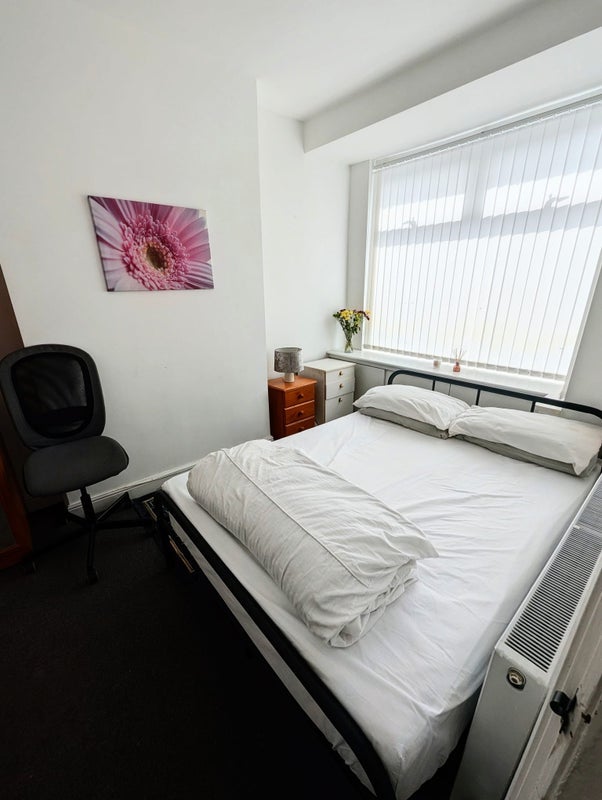 Room Rosebery Street in Stoke-on-Trent