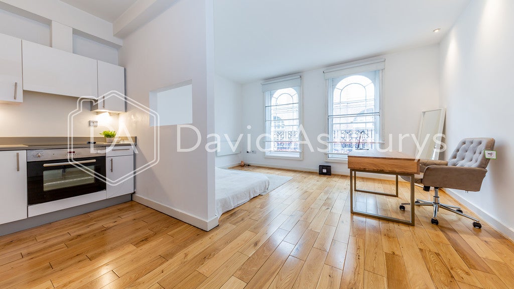Flat York Way in Greater London