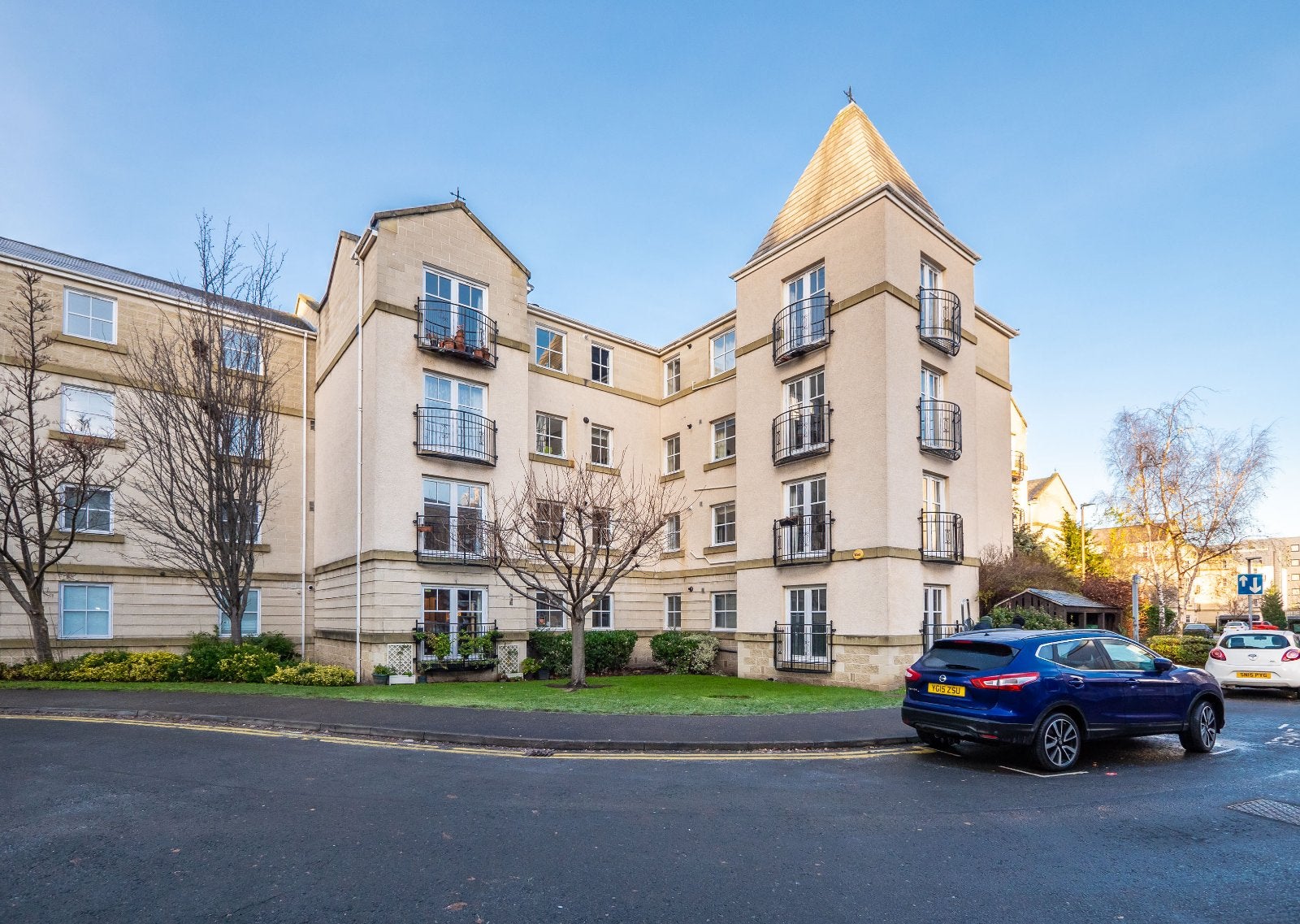 Flat Huntingdon Place in City of Edinburgh