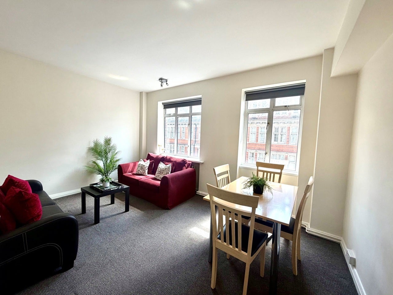 Flat Warren Street in Greater London
