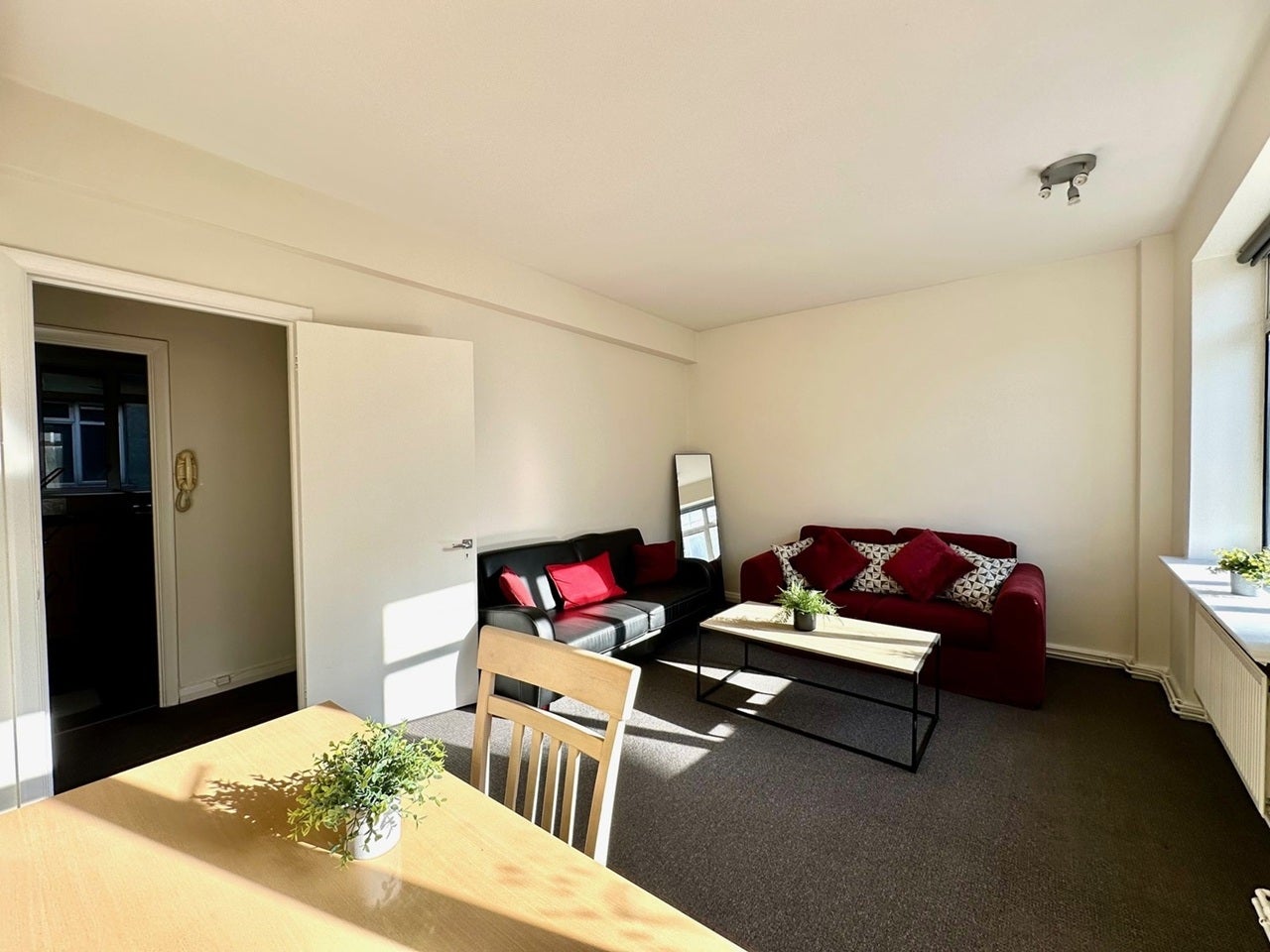 Flat Warren Street in Greater London
