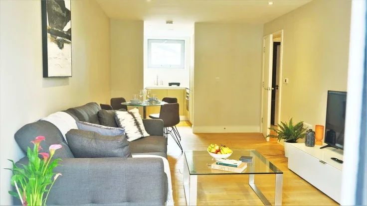 Flat Treveris Street in Greater London