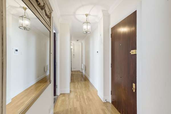 Flat Vincent Square in City of Westminster