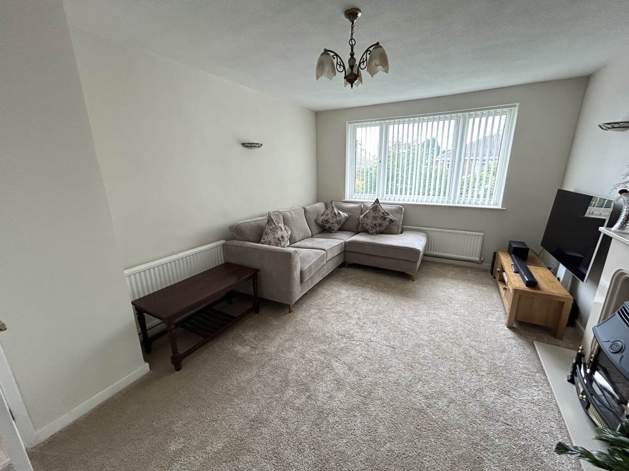 House Creskeld Way in Bradford
