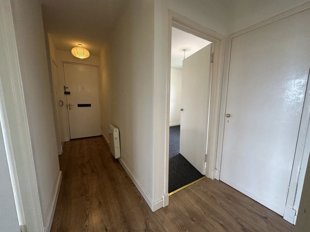 Flat Colinton Place in Dundee