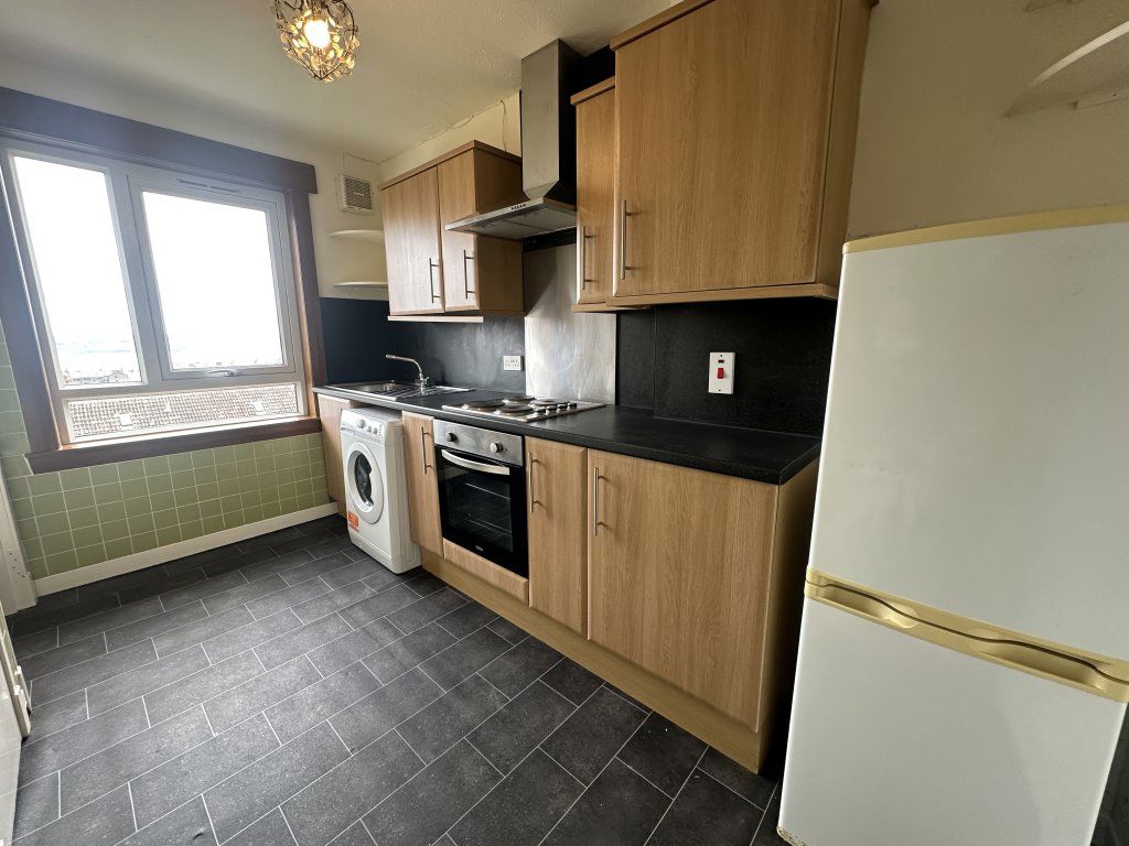 Flat Colinton Place in Dundee