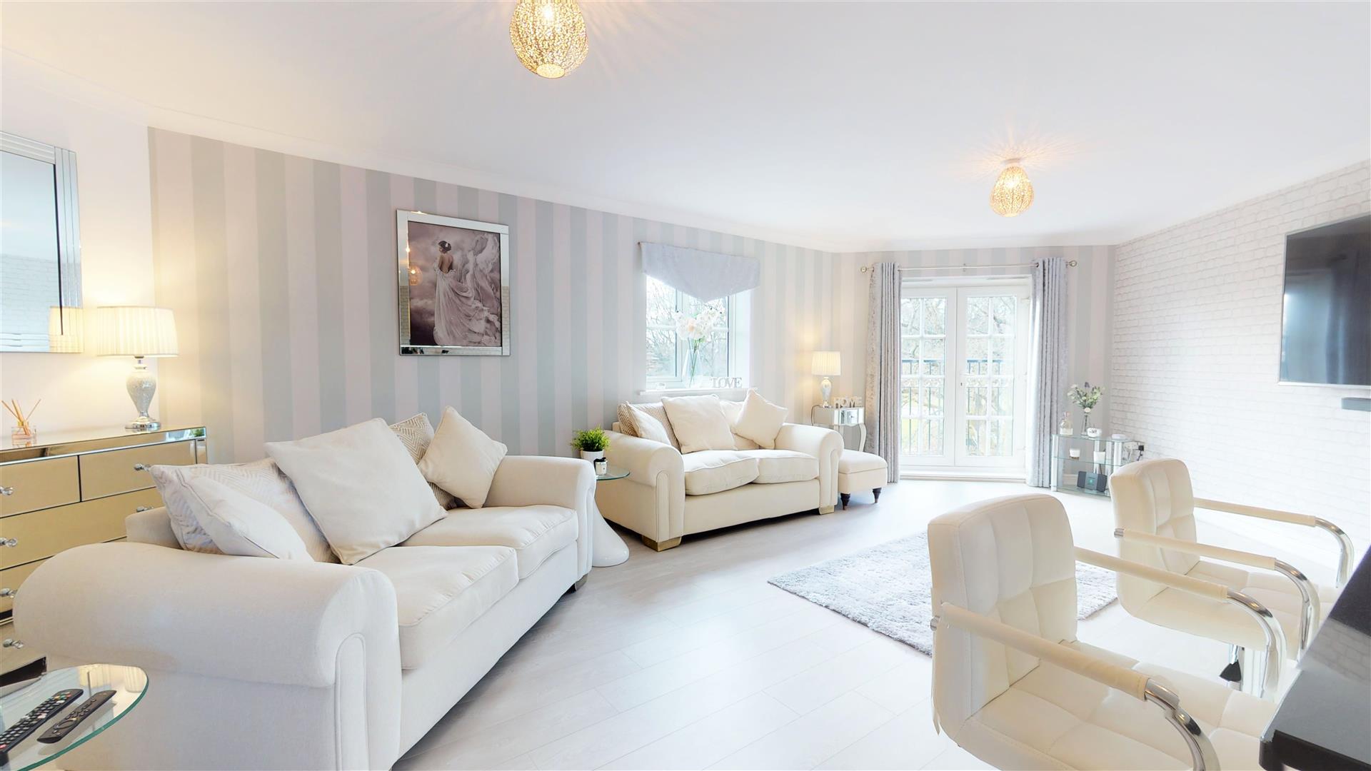 Flat Almond Court in Halifax
