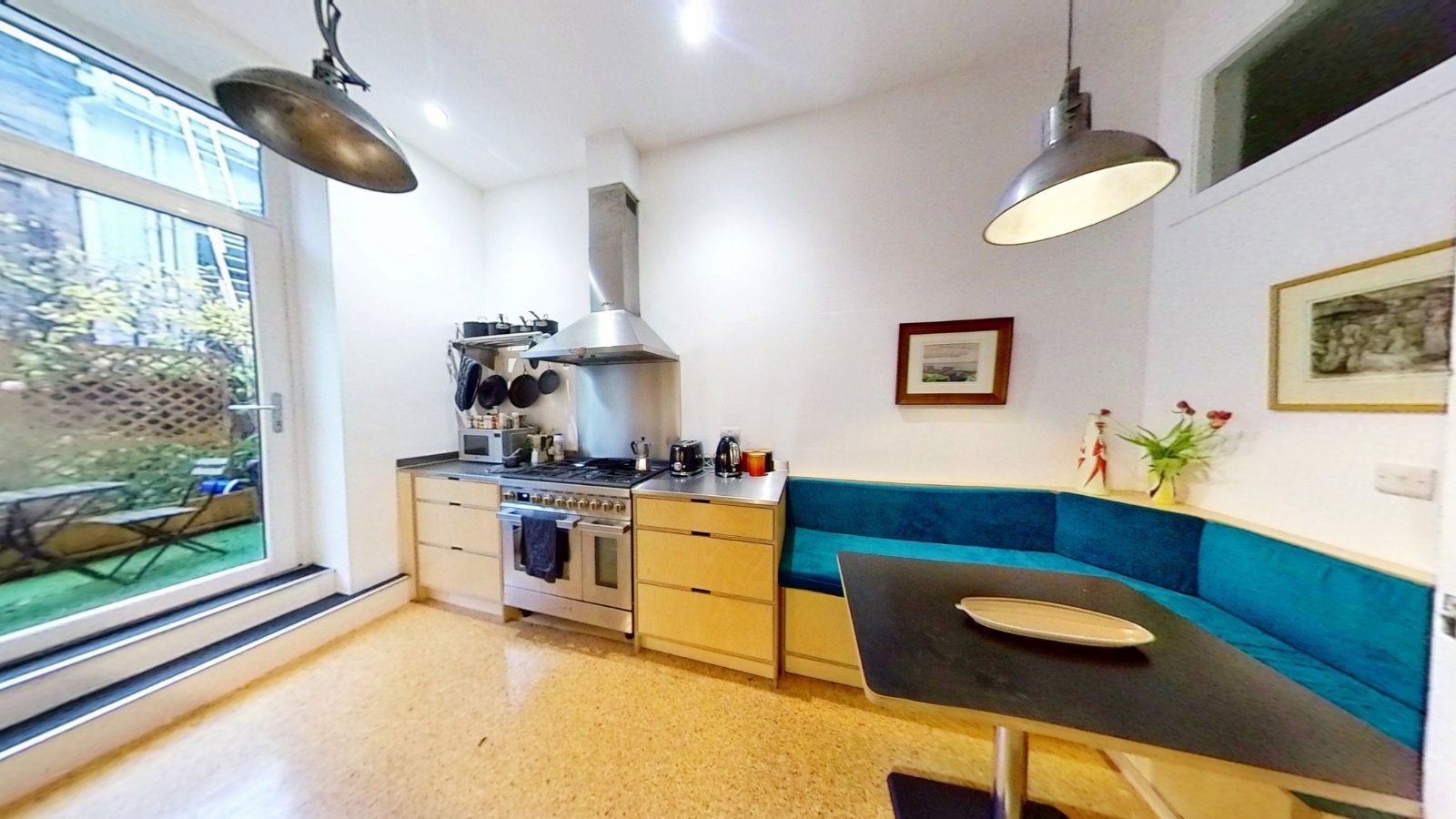 Flat Sauchiehall Street in Glasgow