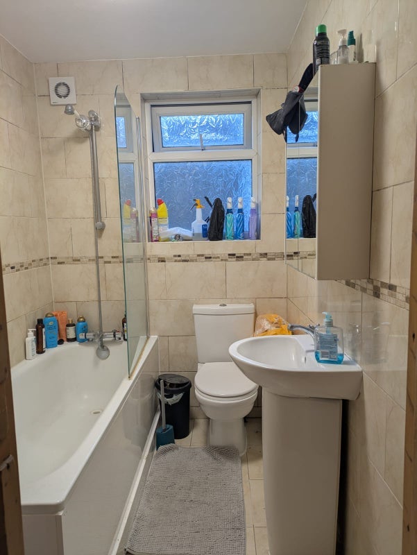 Room Antill Road in Greater London