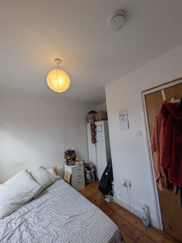 Room Antill Road in Greater London
