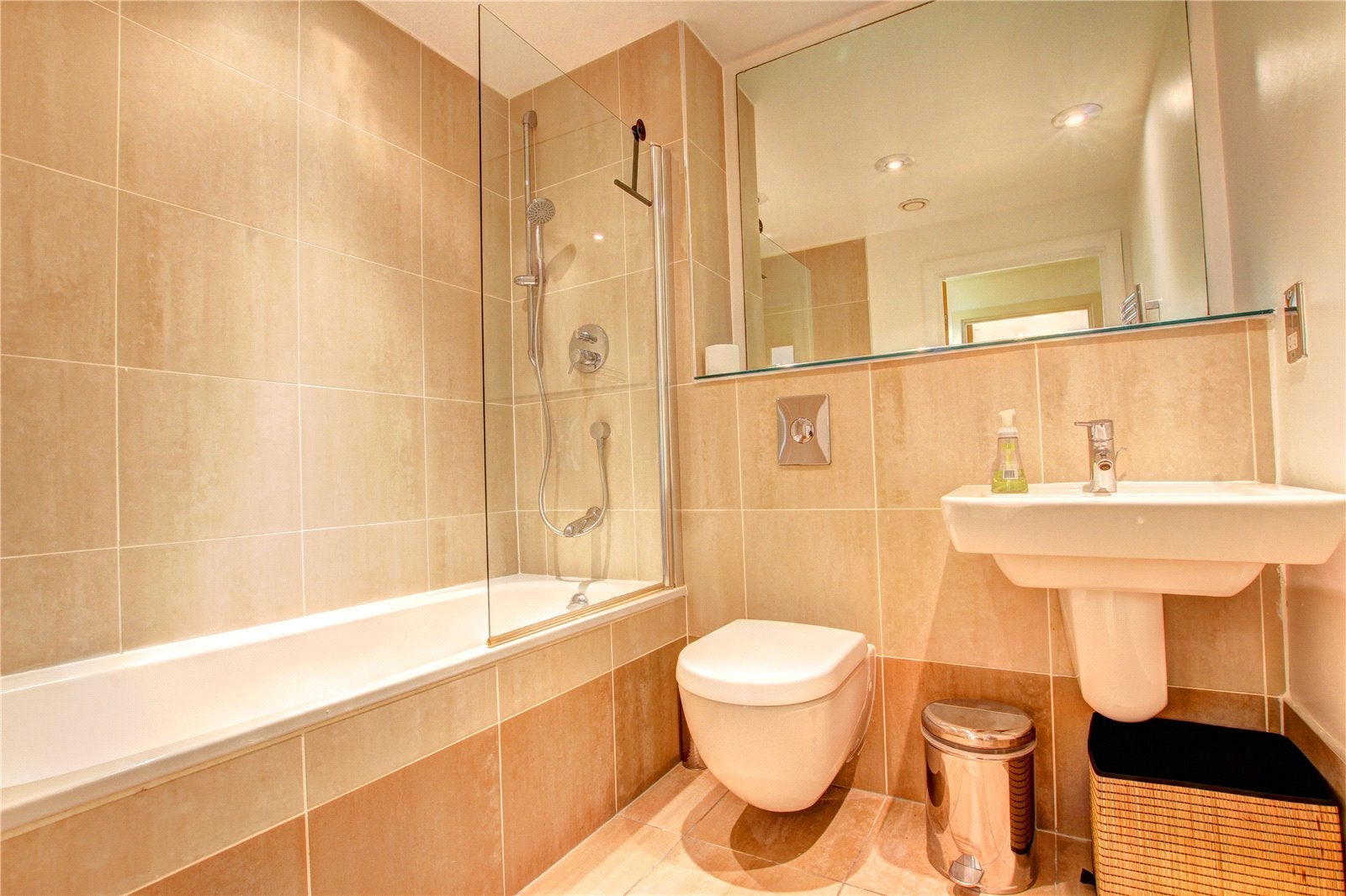 Flat Manor Chare in Newcastle upon Tyne