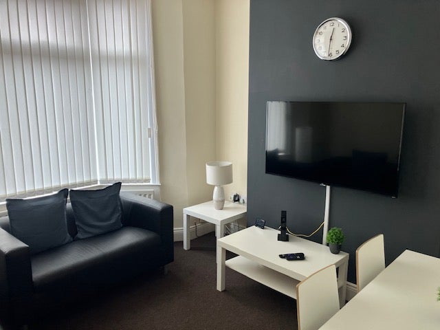 Room Albert Road in Middlesbrough