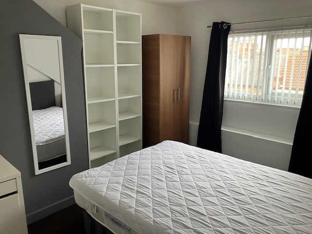 Room Albert Road in Middlesbrough