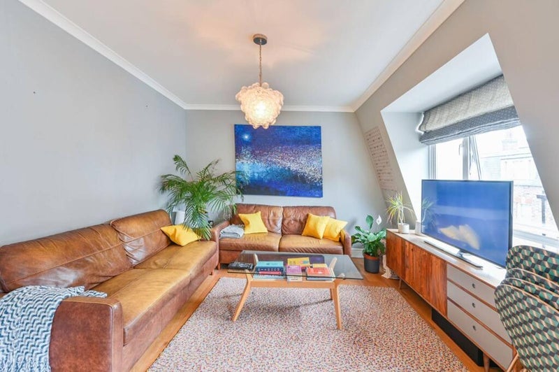 Room Catherine Place in City of Westminster