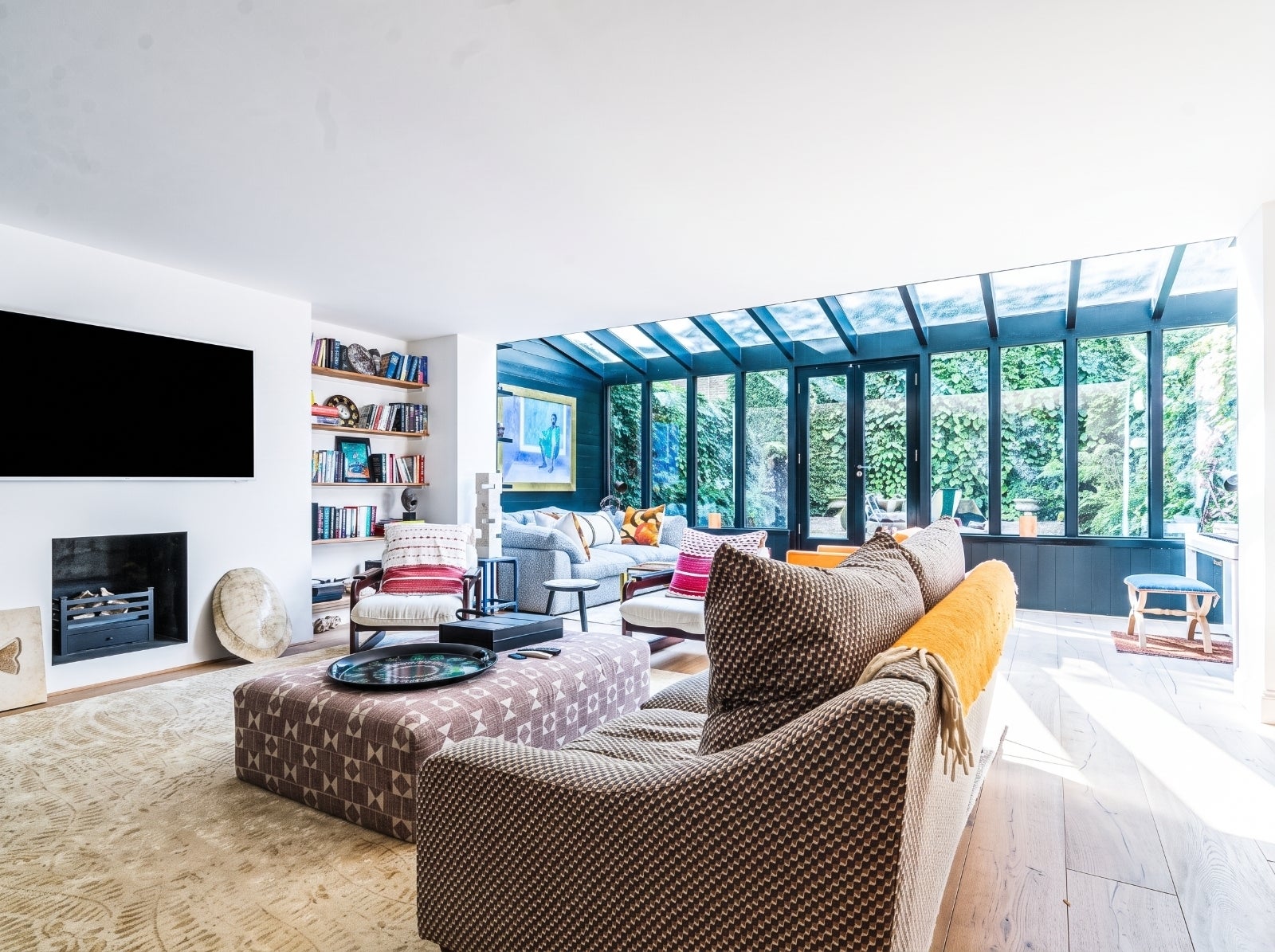 House Upper Addison Gardens in Greater London
