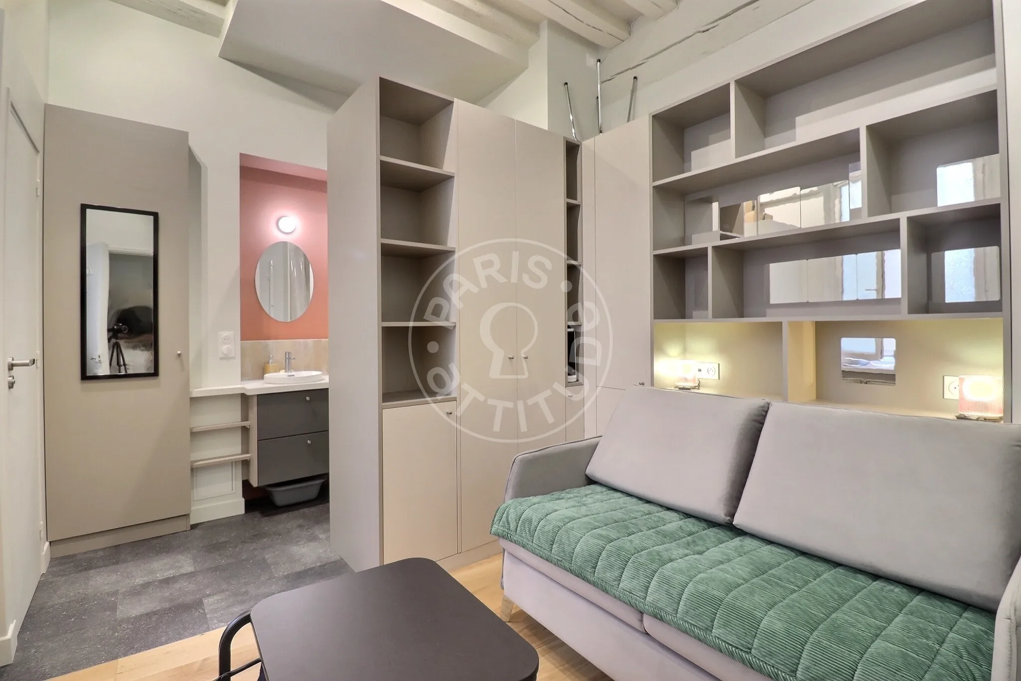Appartement Rue Saint-Denis à Paris