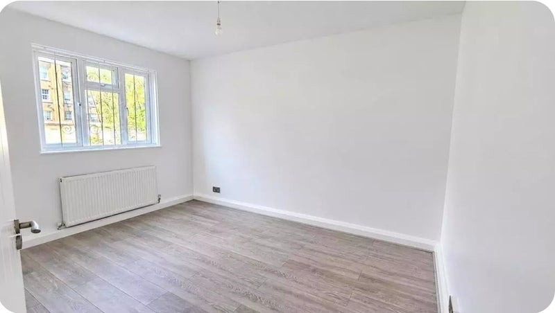 Room Morval Road in Greater London