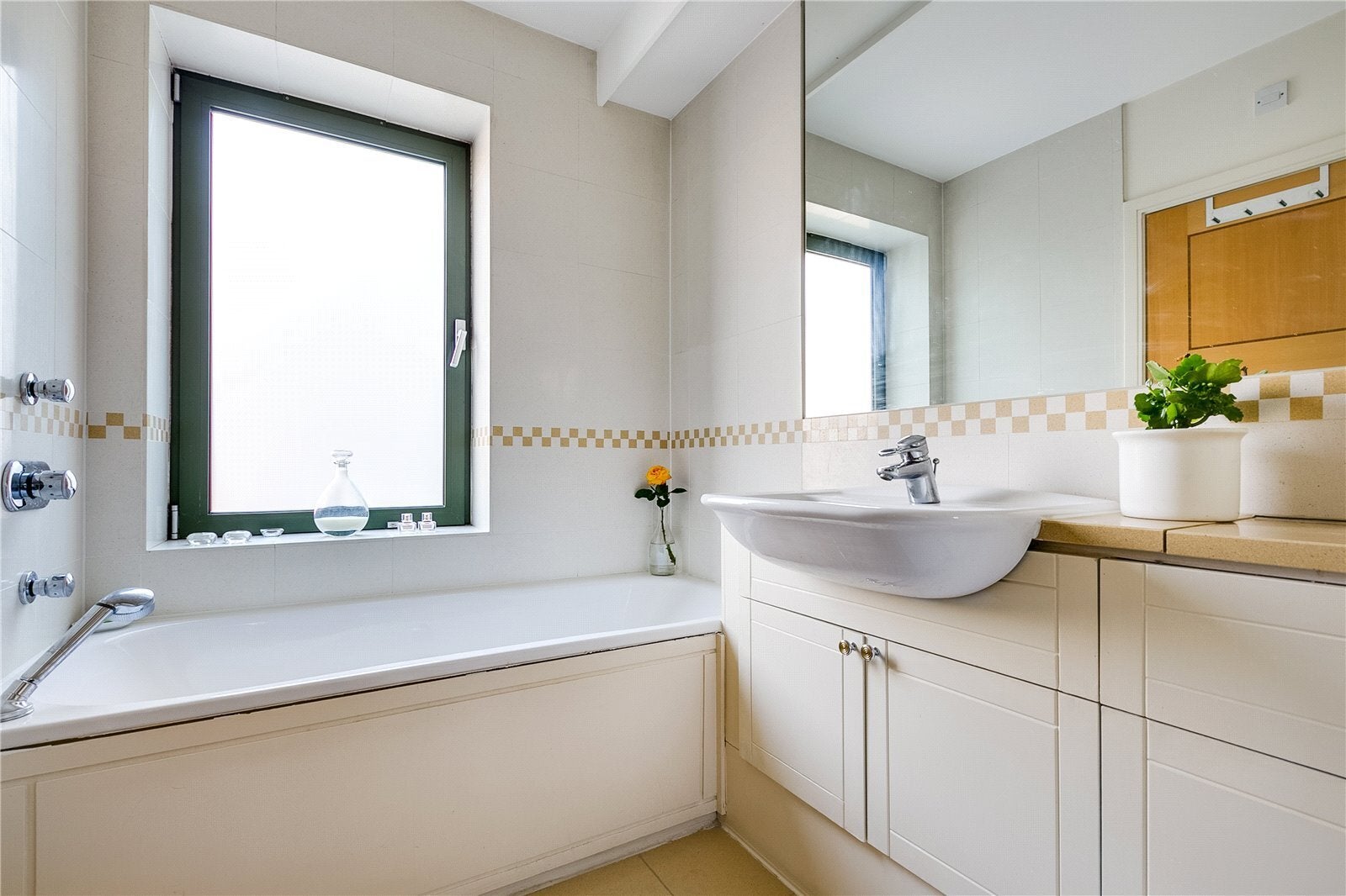 Flat Brasenose Drive in Greater London