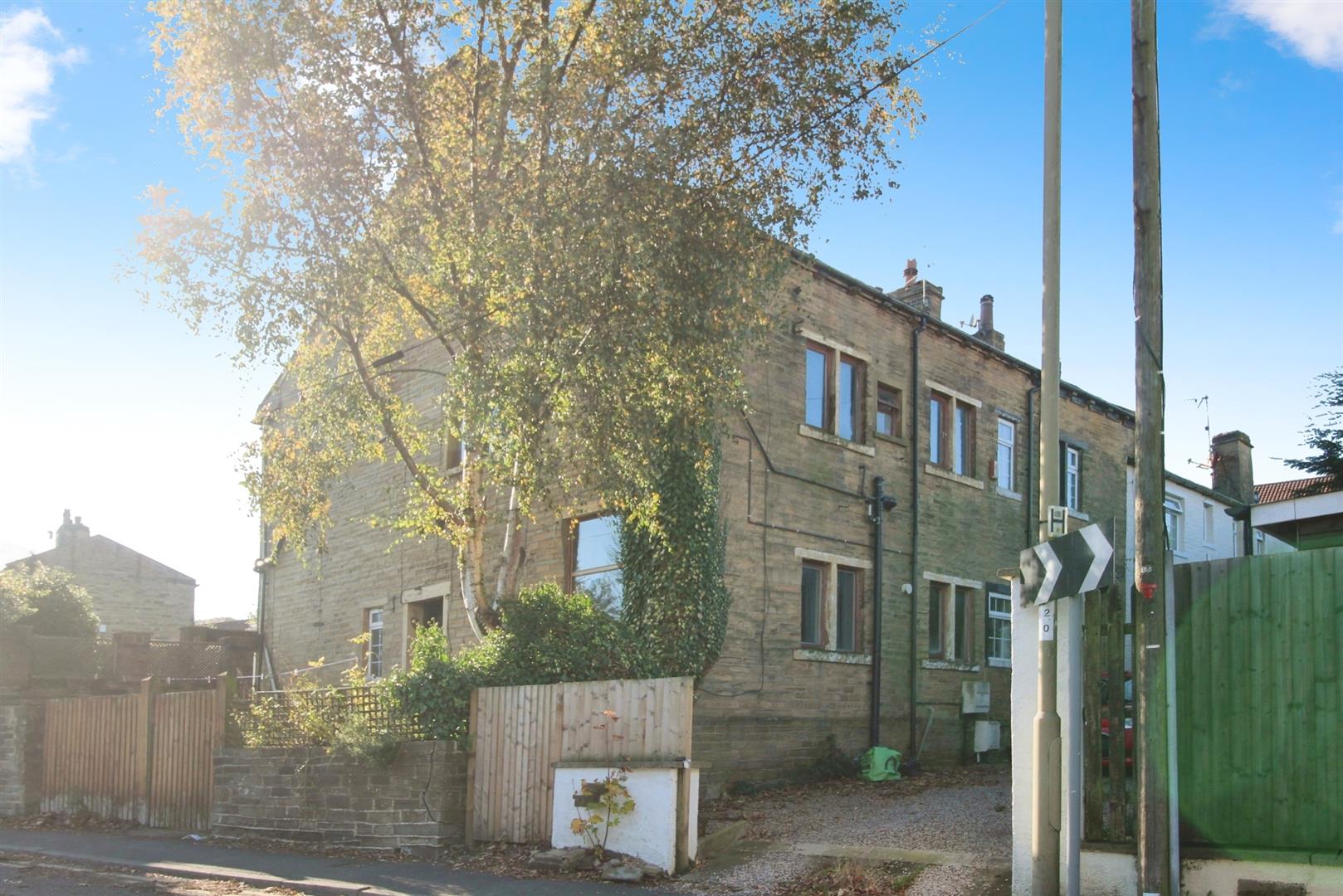 House Highfield Road in Bradford