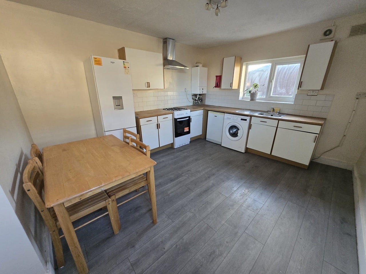 Flat Nelson Street in Greater London