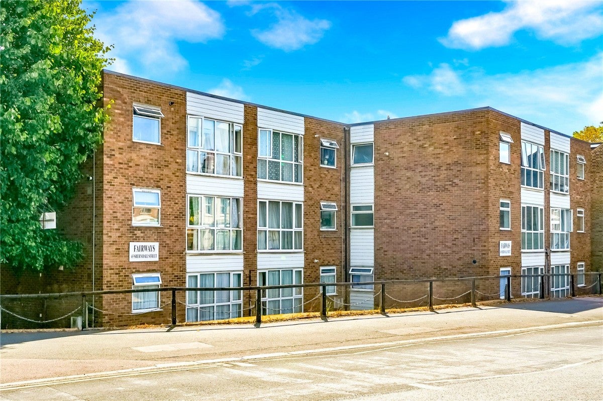 Flat Shernhall Street in Greater London