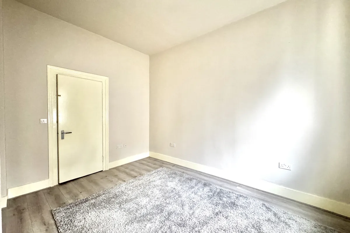 Flat Gipsy Hill in Greater London