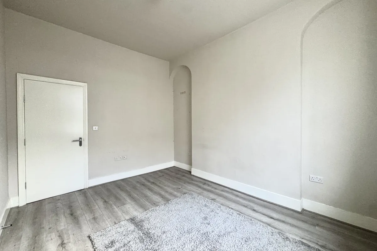 Flat Gipsy Hill in Greater London