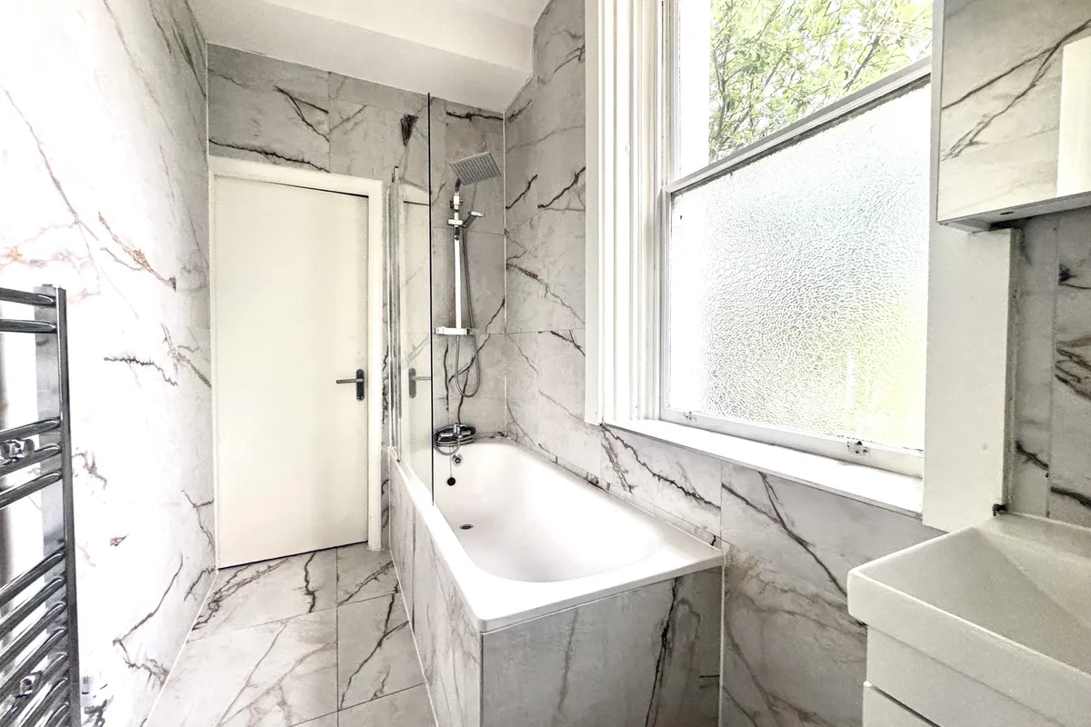 Flat Gipsy Hill in Greater London