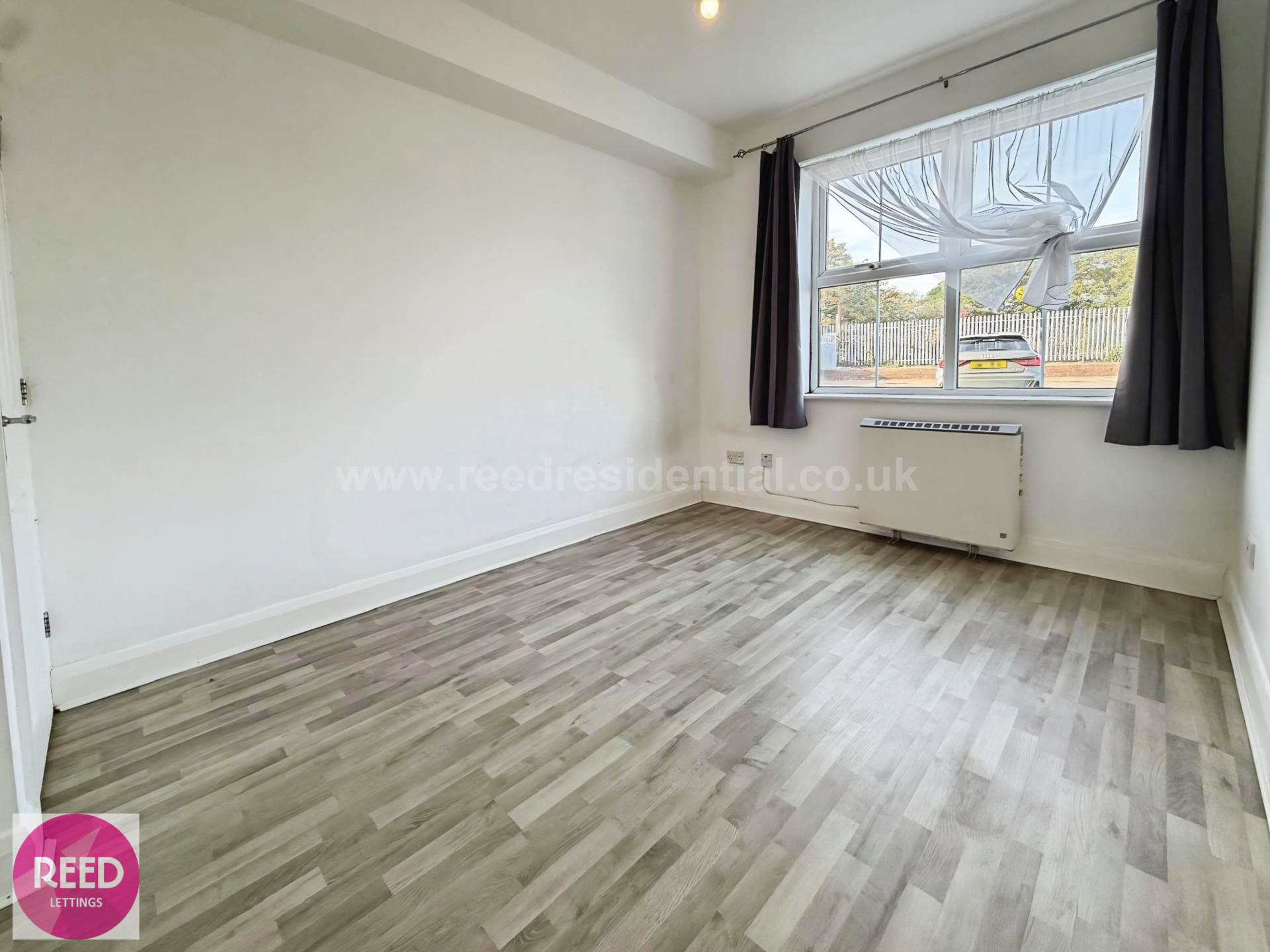 Flat Manilla Road in Southend-on-Sea