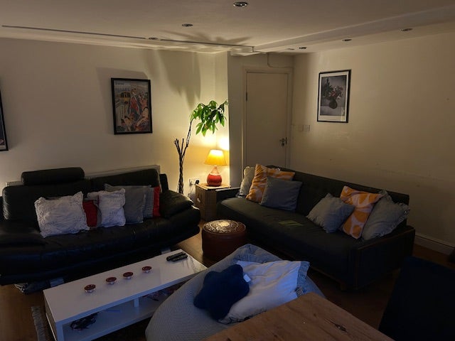 Room Sparsholt Road in Greater London