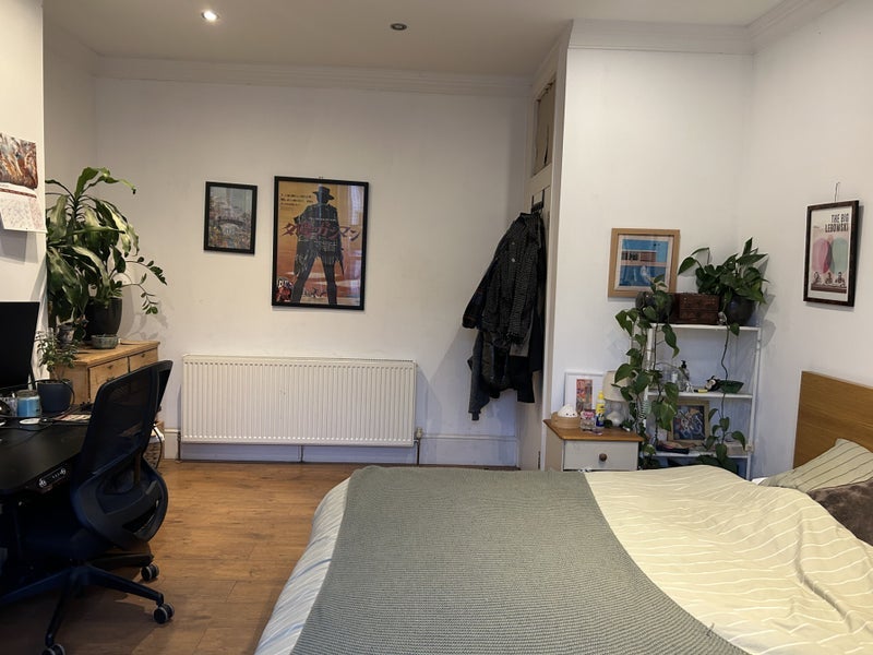 Room Sparsholt Road in Greater London