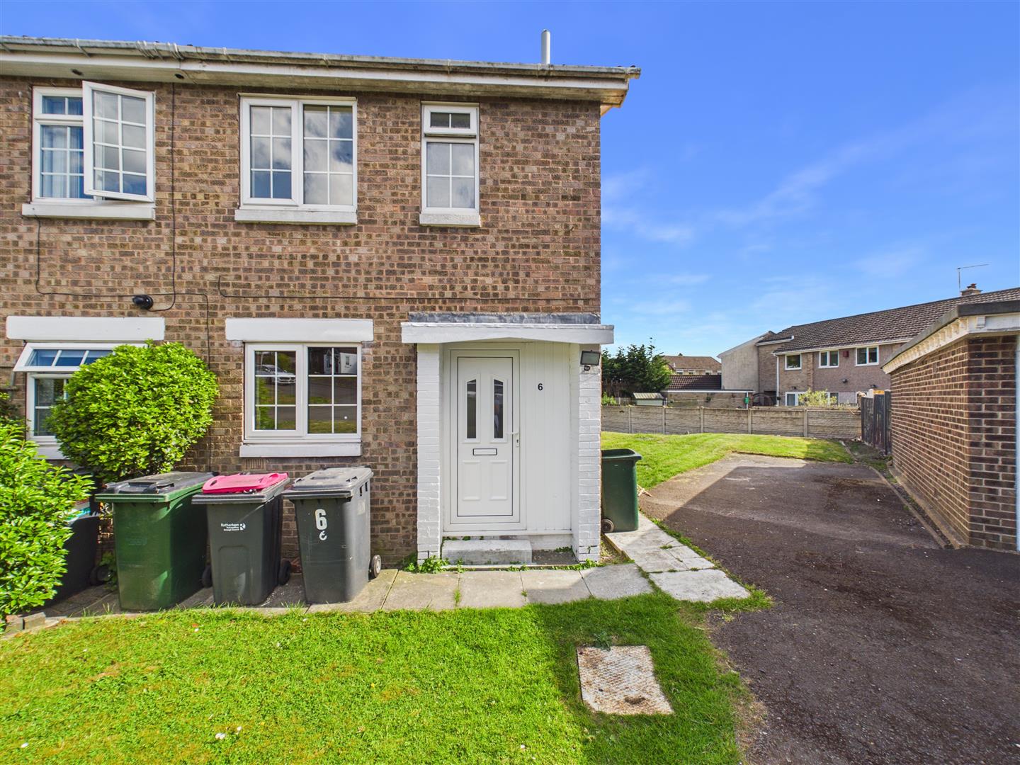House Hardwick Close  in Rotherham