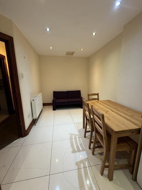 Flat Rye Lane in Greater London