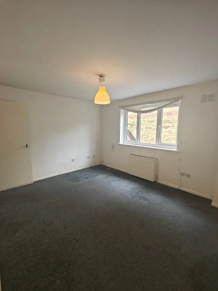 Flat Stocksfield Road in Greater London