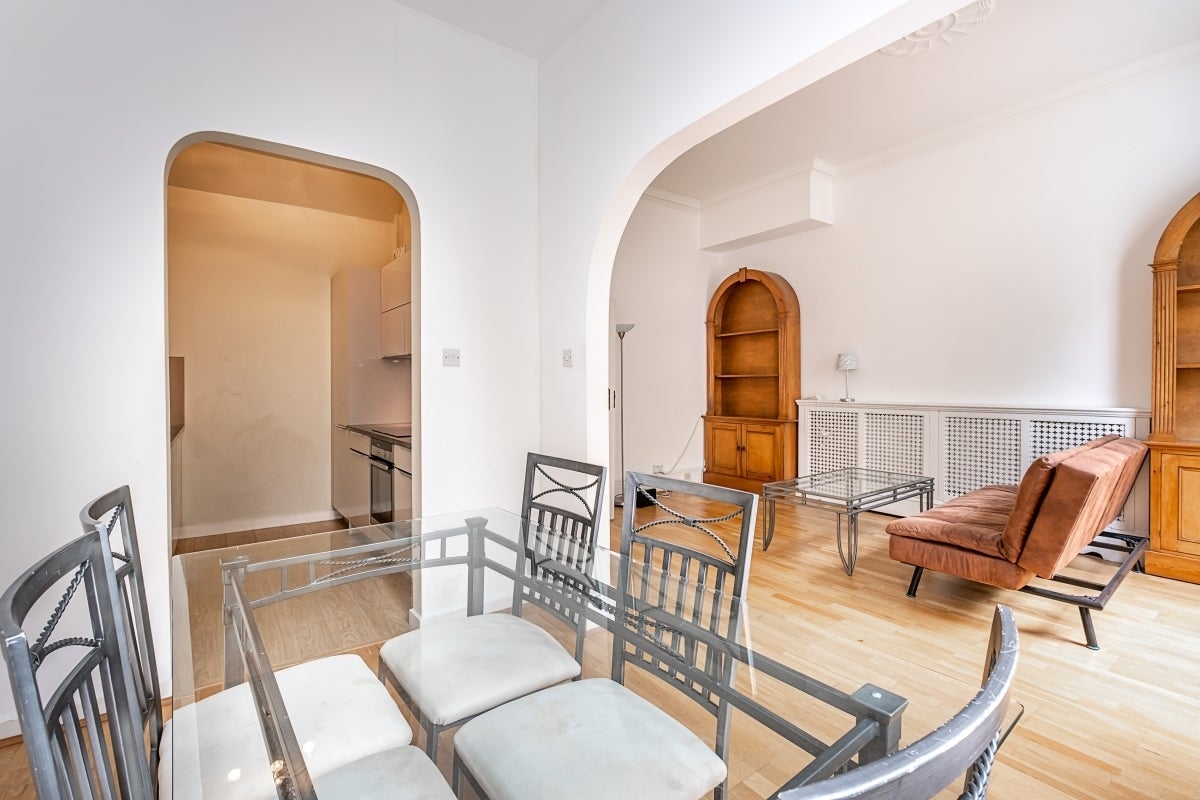 Flat Notting Hill Gate in Greater London