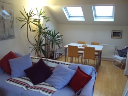 Room Garlinge Road in Greater London