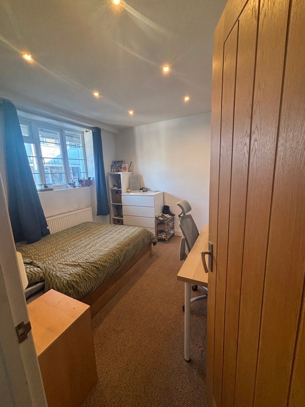 Room Pentonville Road in Greater London