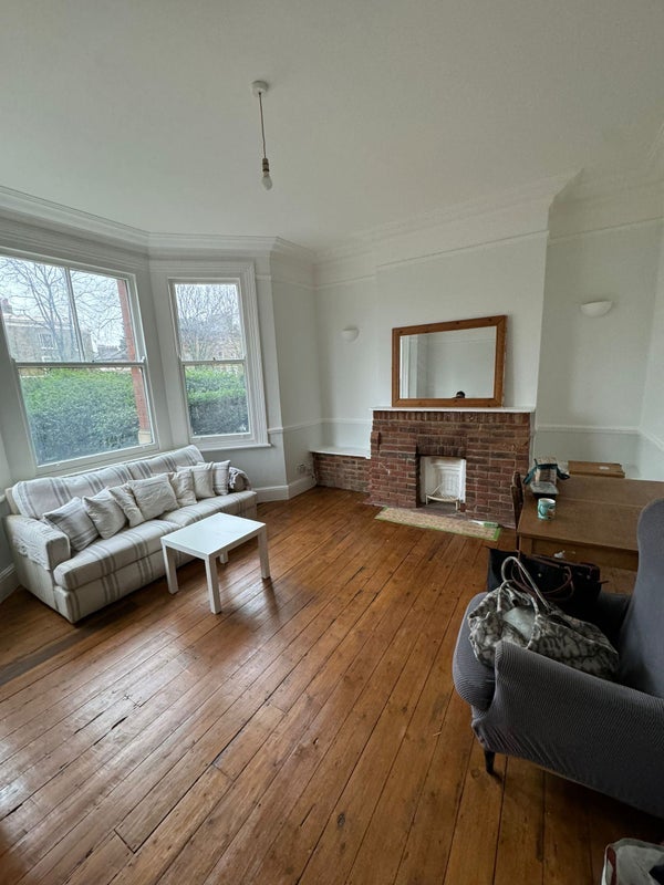 Room New Cross Road in Greater London