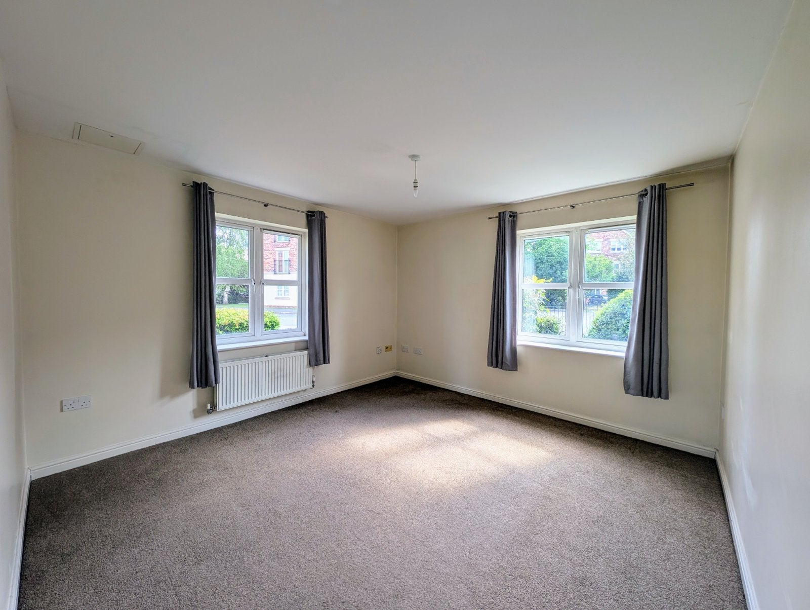 Flat Temple Court in Wakefield